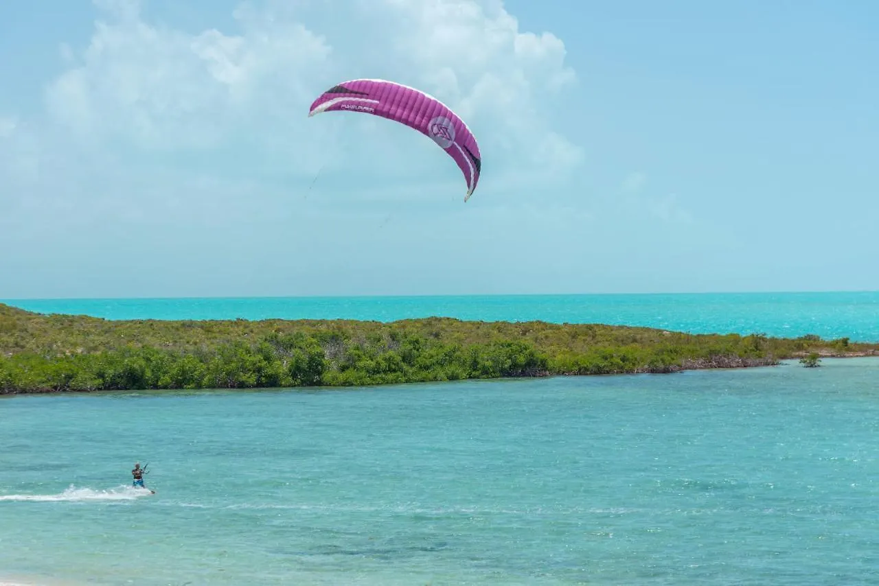 Semesteranläggning (resort) Beach Enclave Grace Bay