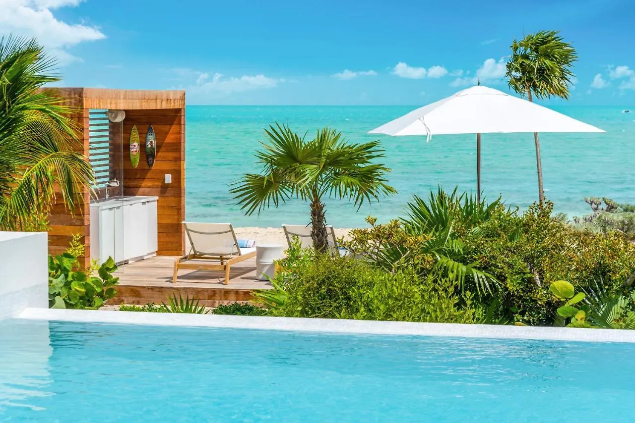 *** Semesteranläggning (resort) Beach Enclave Grace Bay Turks- och Caicosöarna