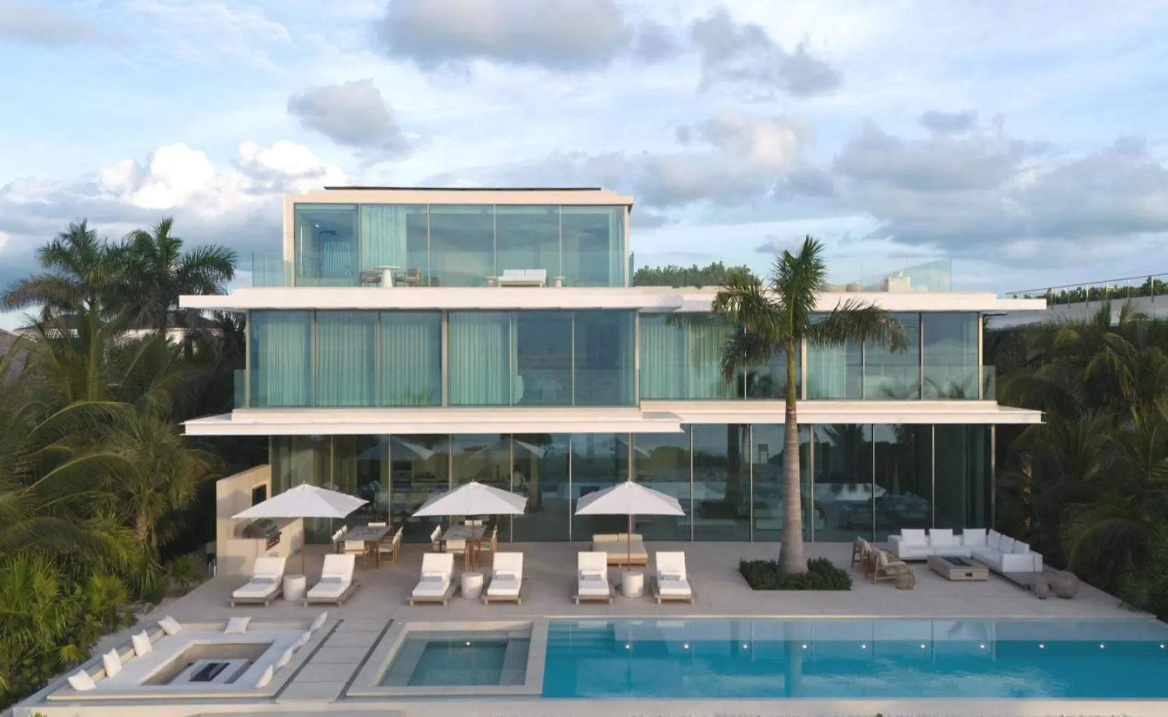 Beach Enclave Grace Bay